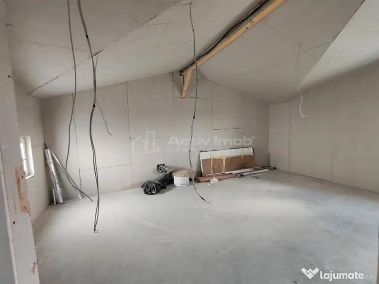 Casă cu 4 camere cu Teren 200 Mp în Prelungirea Ghencea