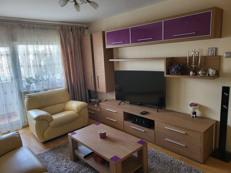 Apartament cu 3 camere decomandat în Mărăști