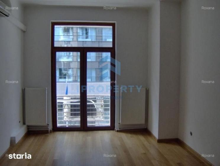Apartament cu 6 camere în Romană