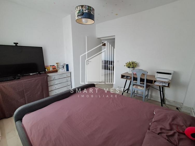Apartament cu 5 camere semidecomandat, mobilat în Semicentral