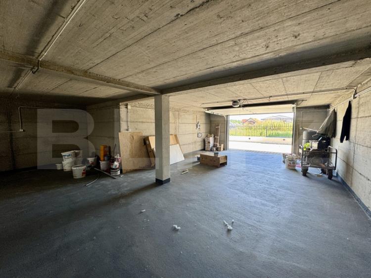 Casă cu 4 camere cu Teren 500 Mp în Corunca