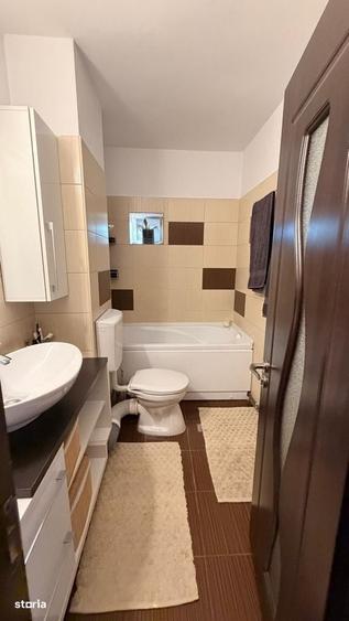 Apartament cu 4 camere în Traian