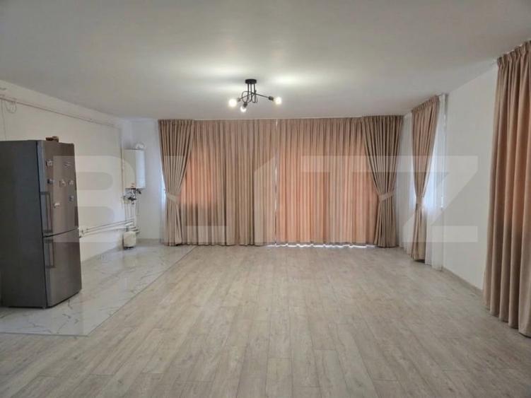 Apartament cu 3 camere decomandat, mobilat în Florești