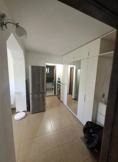 Apartament cu 2 camere decomandat în Apărătorii Patriei