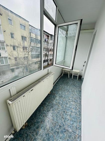 Apartament cu 3 camere decomandat, mobilat în Dacia