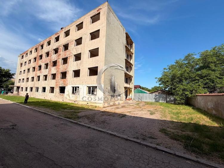 Hotel/Pensiune, de 2,700 mp, în Central