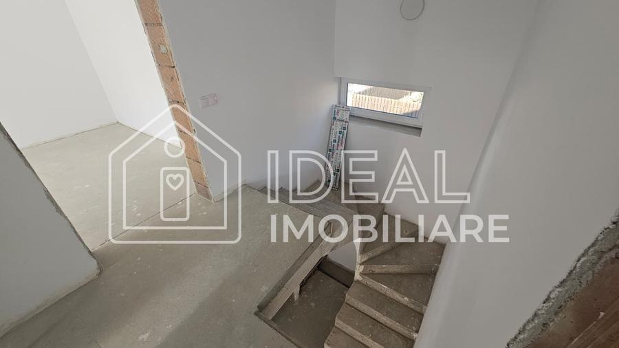 Casă individuală cu 4 camere cu Canalizare în Turnișor