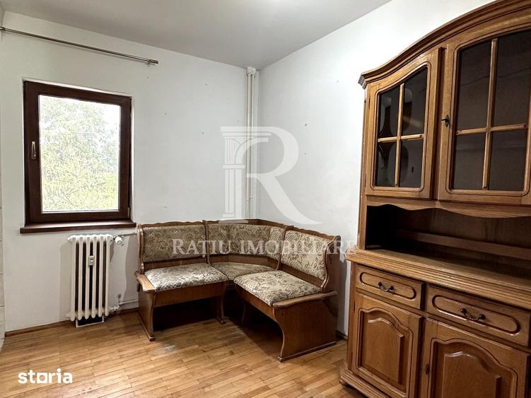 Apartament cu 3 camere decomandat în Cantemir