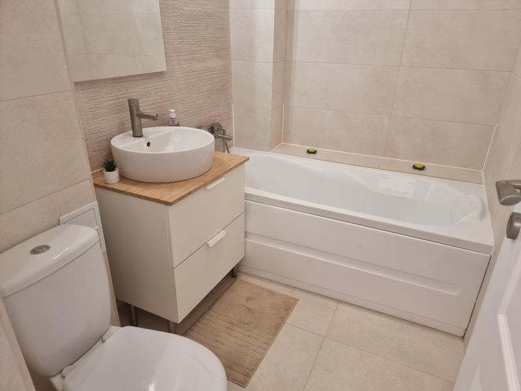 Apartament cu 2 camere semidecomandat, mobilat în Grivița