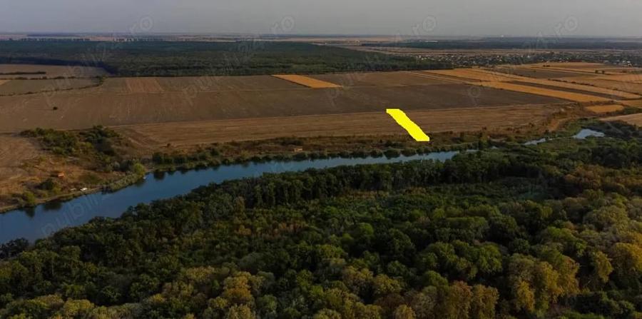 Teren de 4700 mp, în Gruiu