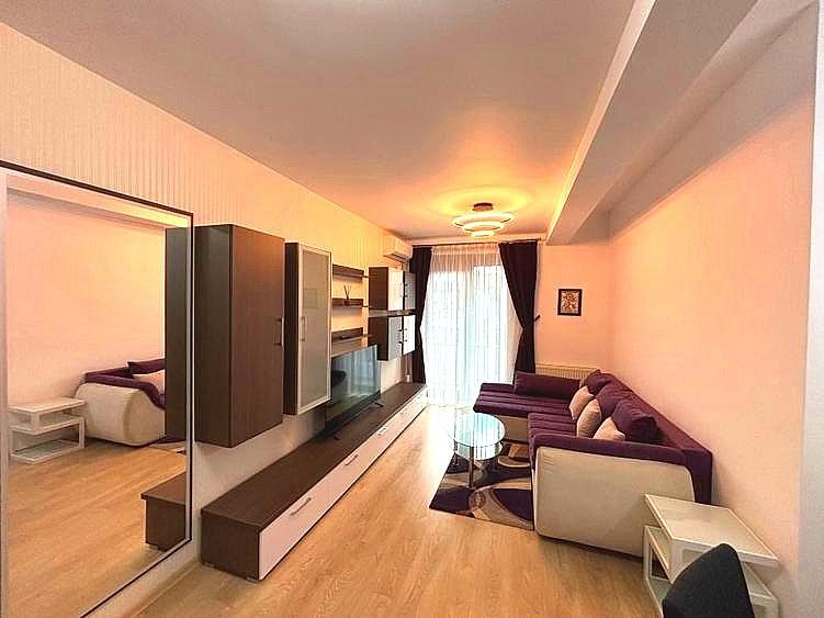 Apartament cu 2 camere semidecomandat, mobilat în Mitropolie