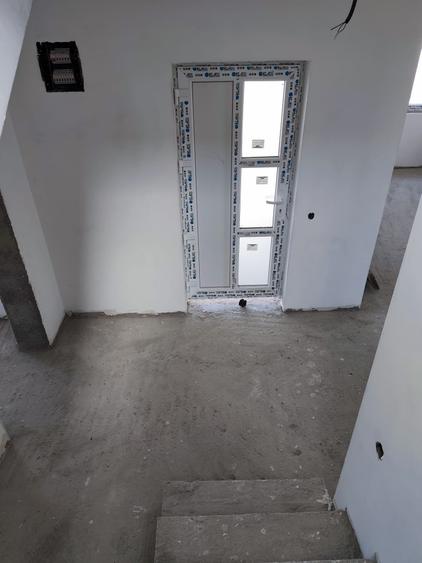 Casă individuală cu 5 camere cu Teren 354 Mp în Bâcu