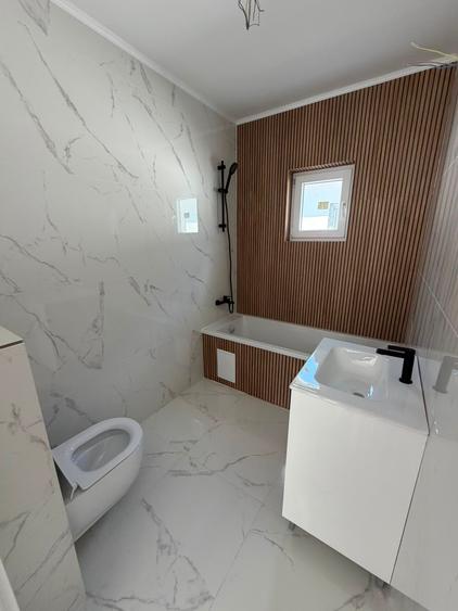 Casă individuală cu 4 camere cu Canalizare în Clinceni
