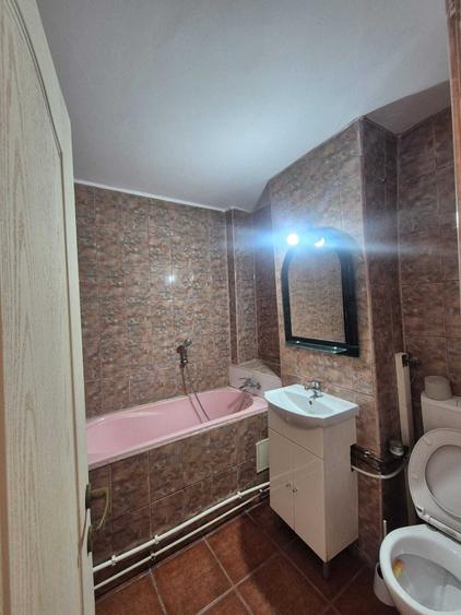 Apartament cu 2 camere decomandat în Mihai Bravu