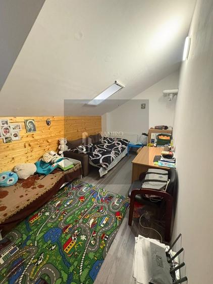 Apartament cu 3 camere decomandat, mobilat în Metalurgiei