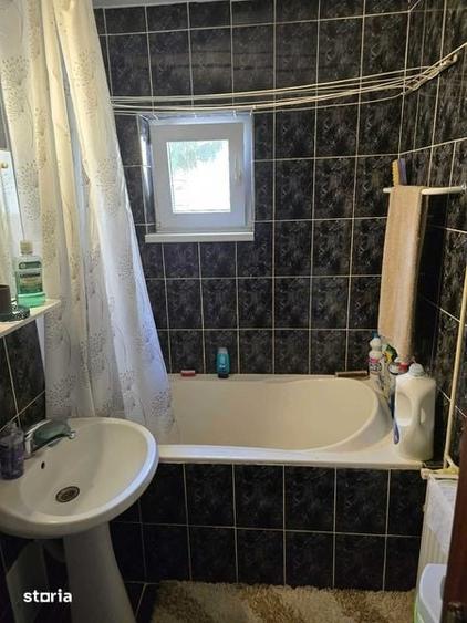 Apartament cu 2 camere decomandat în Lenin