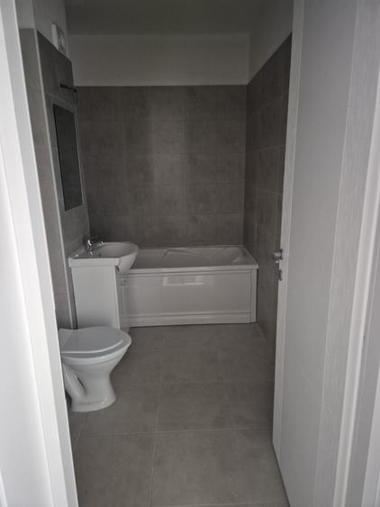Apartament cu 2 camere decomandat în Cetatea
