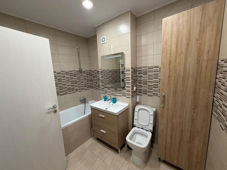 Apartament cu 2 camere decomandat în Noua