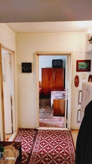 Apartament cu 2 camere decomandat în Viziru 3