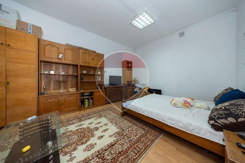 Casă individuală cu 6 camere cu Teren 1048 Mp în Satulung