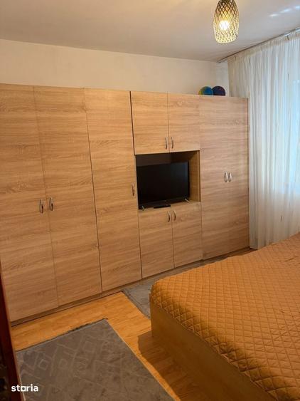 Apartament cu 4 camere decomandat în Central