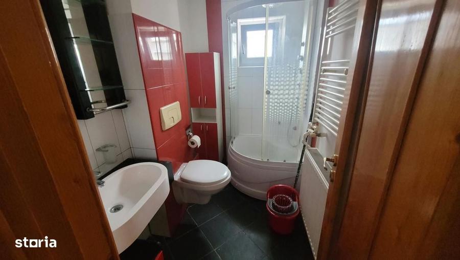 Apartament cu 3 camere în Micro 3