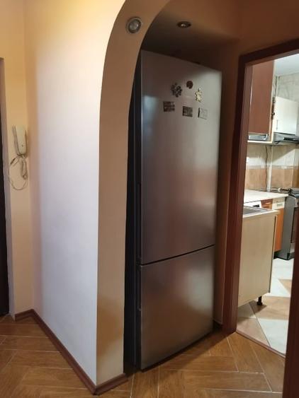 Apartament cu 2 camere decomandat, mobilat în Berceni