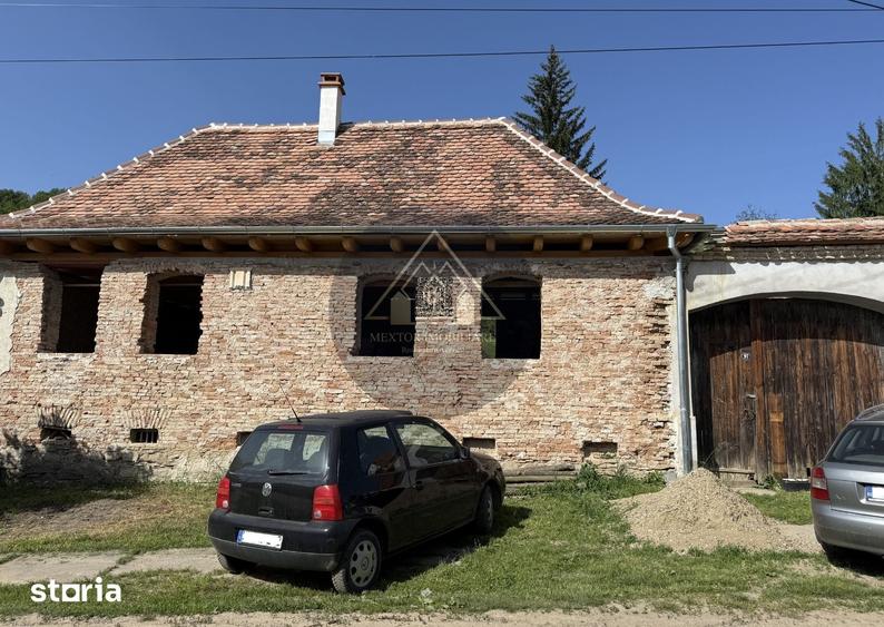 Casă cu 3 camere cu Teren 800 Mp în Laslea