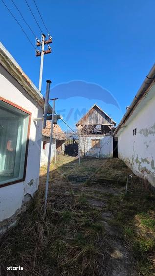Casă cu 3 camere cu Teren 477 Mp în Central