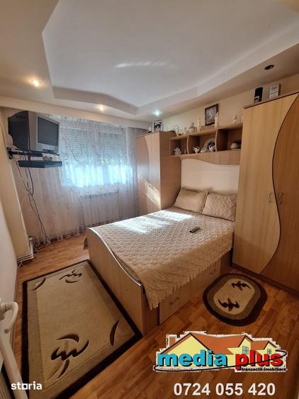 Apartament cu 3 camere decomandat în Micro 13