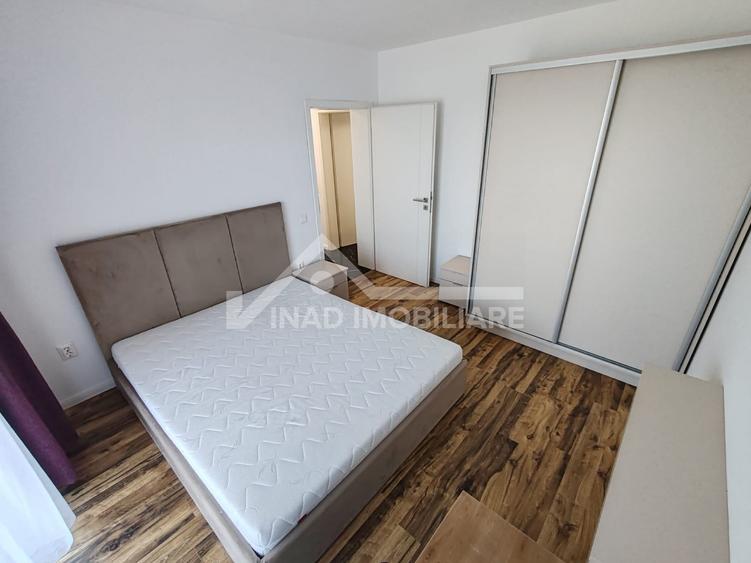 Apartament cu 3 camere semidecomandat, mobilat în Gheorgheni
