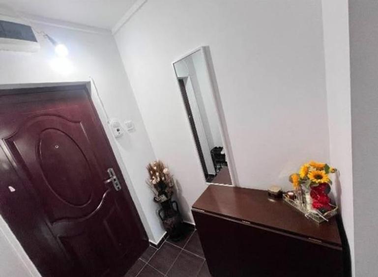 Apartament cu 2 camere semidecomandat în Tătărași