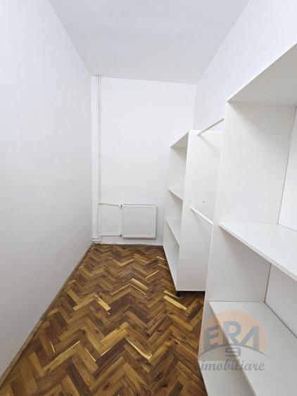 Apartament cu 3 camere decomandat, mobilat în Spitalul Județean