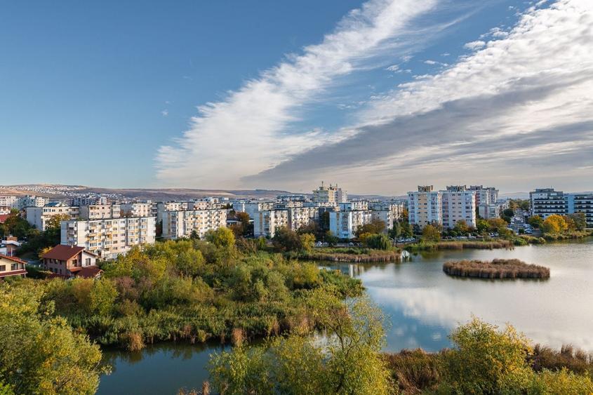 Garsonieră semidecomandată, mobilată în Mărăști