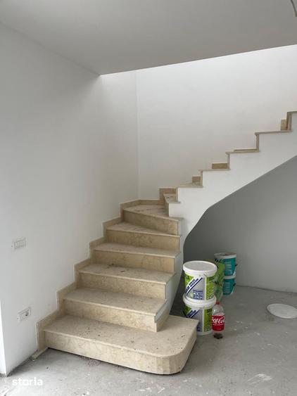 Casă cu 5 camere cu Teren 312 Mp în Central