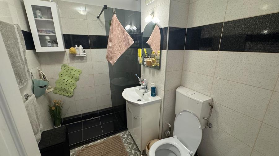 Apartament cu 2 camere decomandat, mobilat în Hipodrom 3