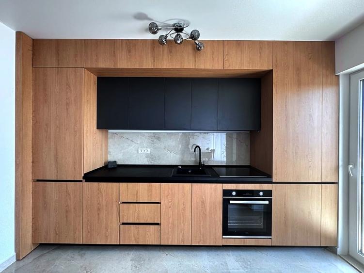 Apartament cu 3 camere decomandat, mobilat în Parcul Carol