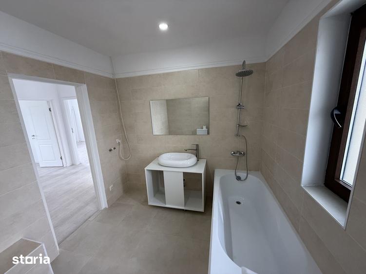 Vila 4 camere cu arhitectura deosebita langa padure in Corbeanca ! - 3