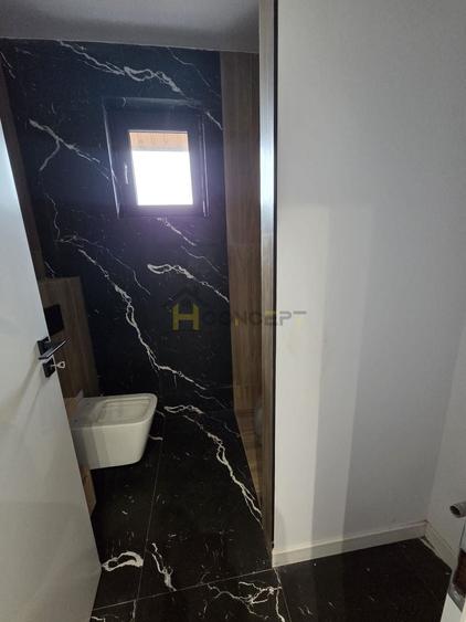 Casă individuală cu 4 camere cu Canalizare în Central