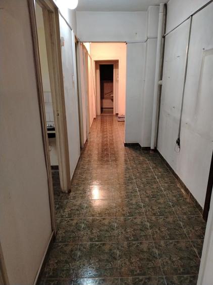 Apartament cu 3 camere decomandat în Tudor