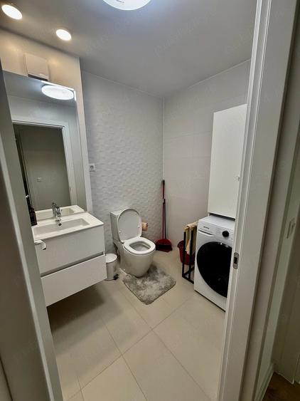 Apartament cu 2 camere decomandat în Titan