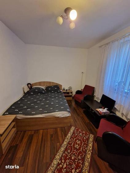 Garsonieră decomandată în Baza 3