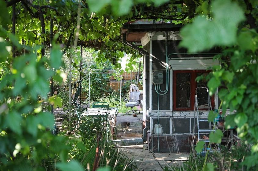 Casă cu 2 camere cu Teren 264 Mp în Rahova