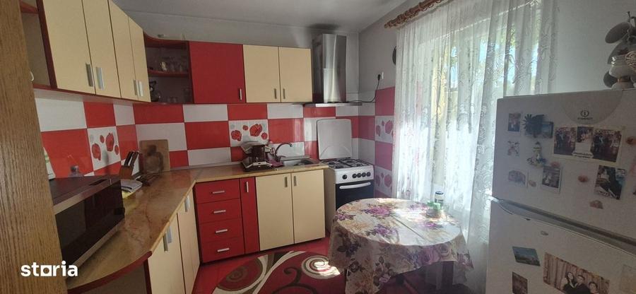 Casă cu 4 camere cu Teren 200 Mp în Valu lui Traian