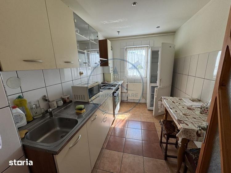 Apartament cu 3 camere decomandat în Ștefan cel Mare