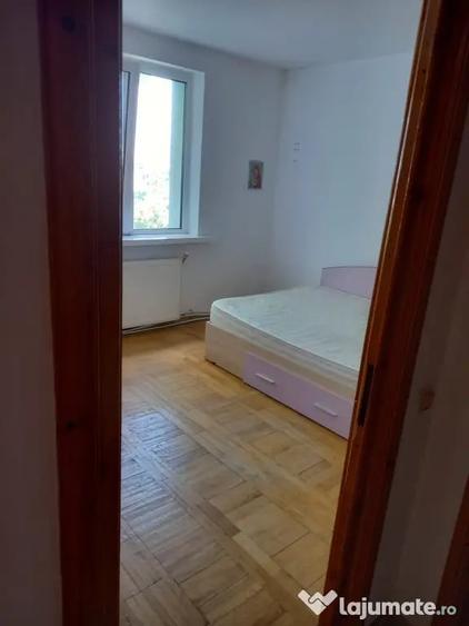 Apartament cu 2 camere semidecomandat în Gară