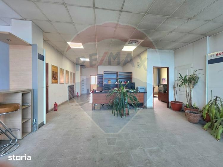Spațiu comercial, de 120 mp, în Central