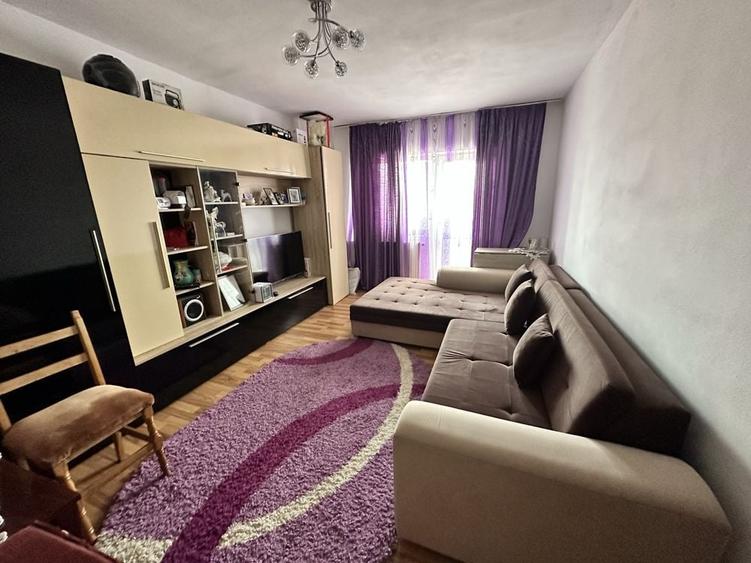 Apartament cu 2 camere decomandat în Cumpăna