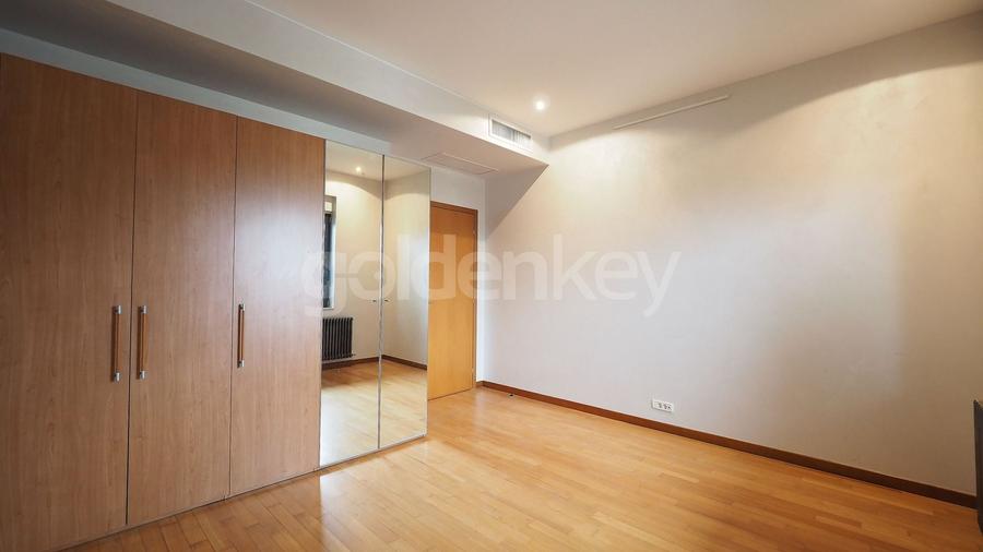Apartament cu 4 camere decomandat în Dorobanți