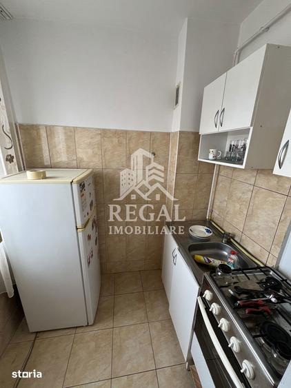 Apartament cu 2 camere, mobilat în Central
